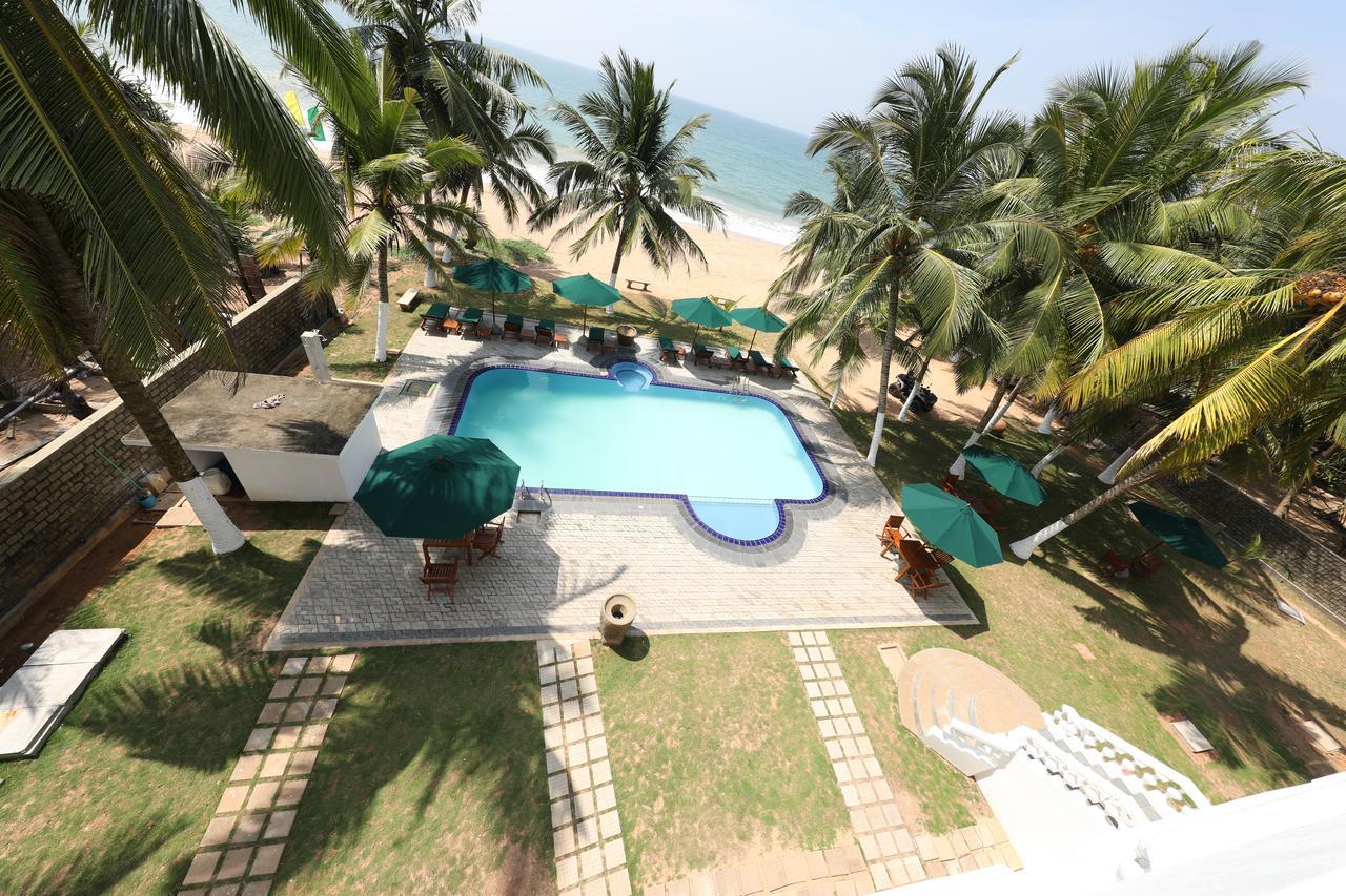 Joe'S Resort Bentota Exterior photo