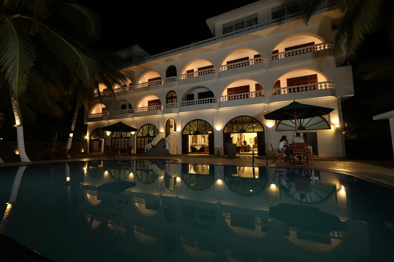 Joe'S Resort Bentota Exterior photo